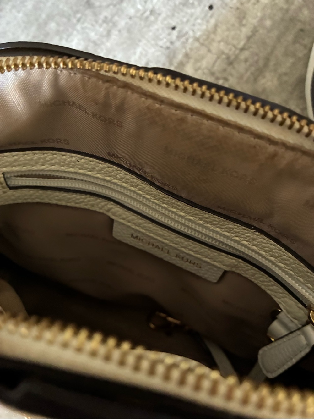 Michael Kors Cream Pebbled Leather Crossbody with Gold Chain Trim - Picture 8 of 14
